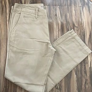 Old Navy Mens The Broken-In Khaki slim fit 34x32